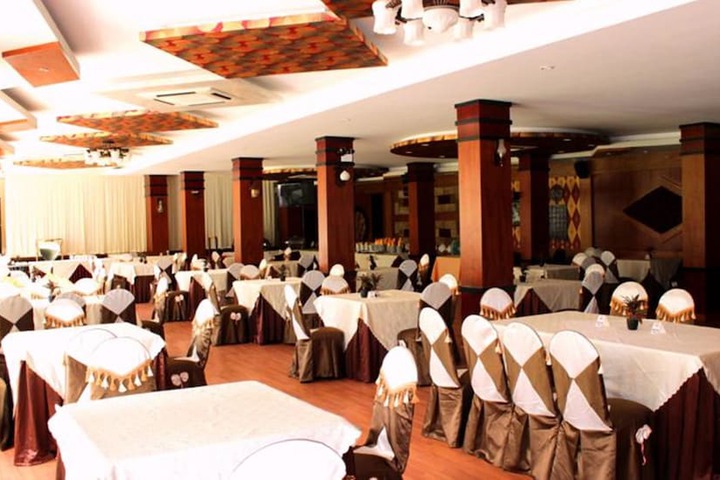 Dining Photos