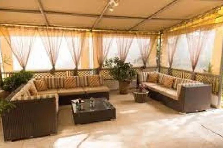 Room 6 of 11