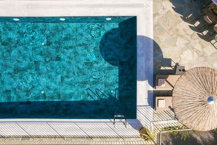 Pool 126 of 197