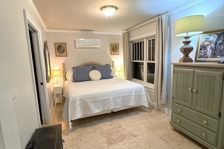 Room 34 of 87