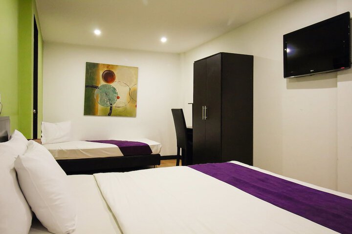Room 26 of 38