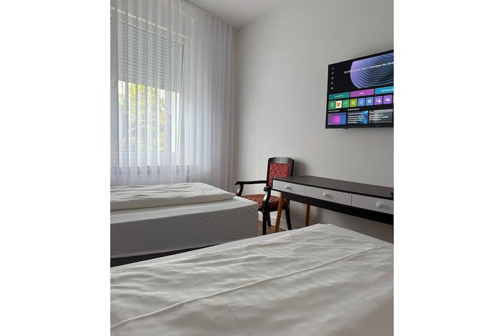 Room 13 of 25