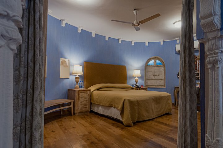 Room 16 of 91