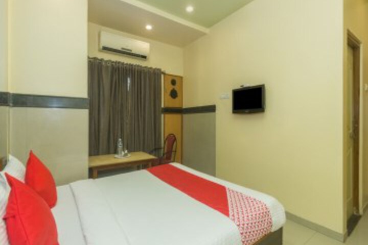 OYO 18893 Hotel Shweta