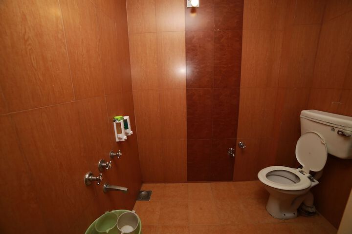 Room 34 of 57