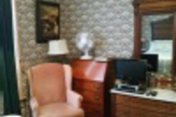 Room 40 of 192