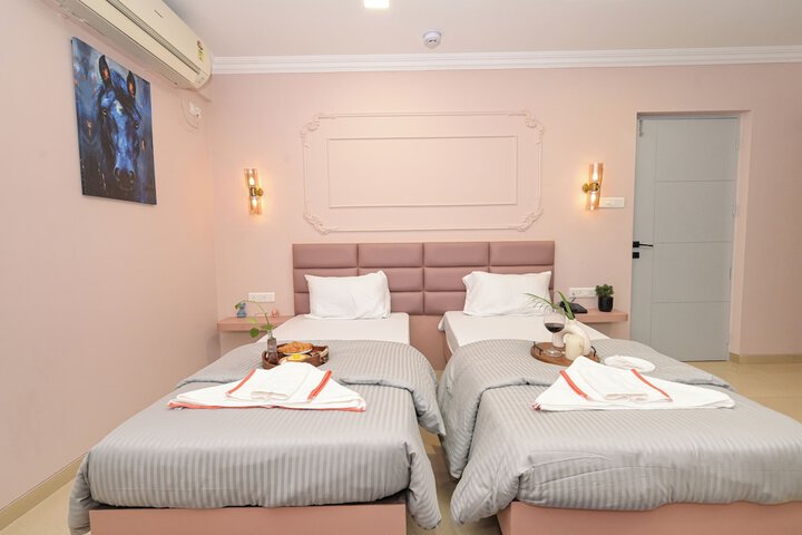 Room 13 of 22