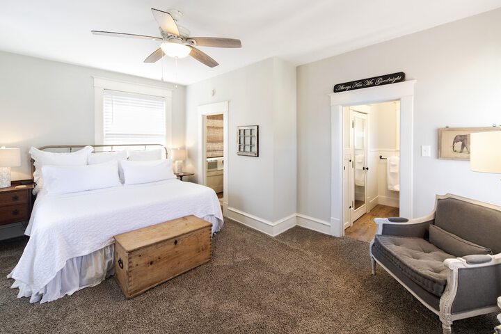 Room 8 of 39