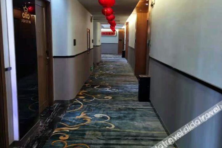 Hotel Interior 8 of 17