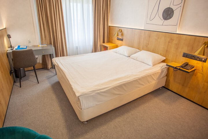 Room 15 of 44