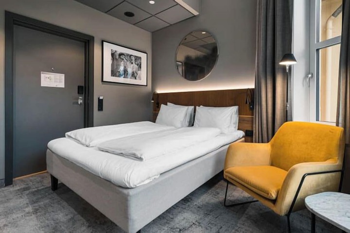 Room 60 of 87