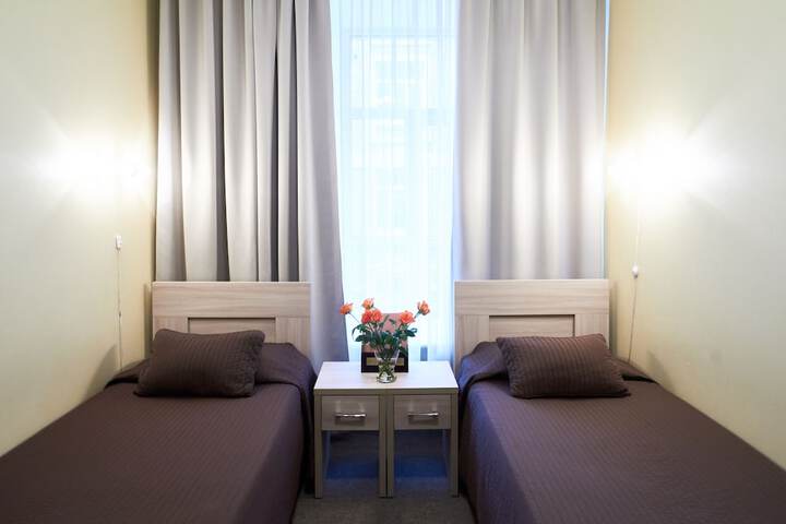Room 10 of 47