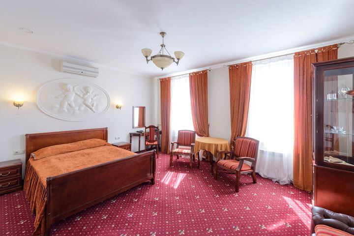 Room 13 of 15