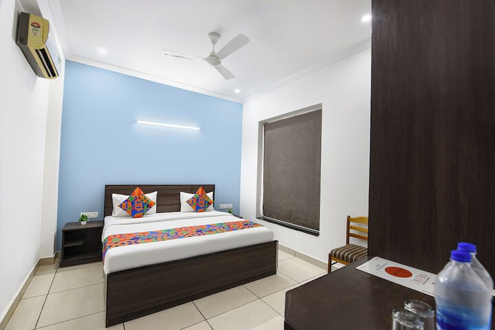 Room 18 of 30