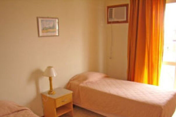 Room 5 of 32
