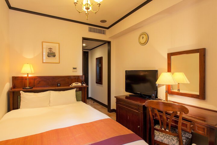 Room 19 of 89