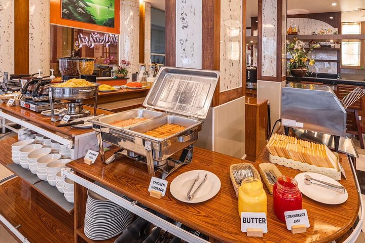Breakfast/Coffee Service 36 of 42