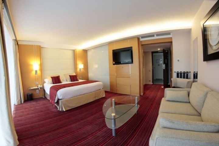 Room 7 of 39