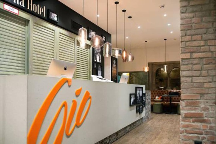 Guest Lobby