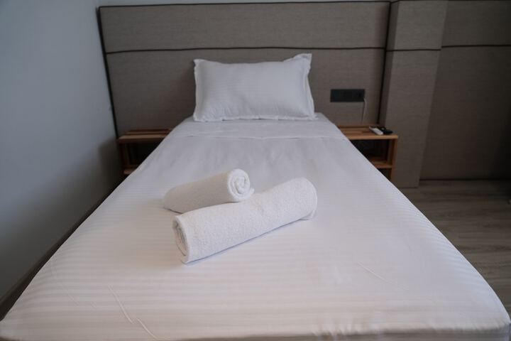 Room 2 of 22