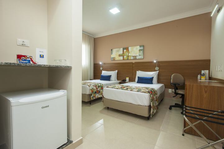 Room 5 of 44