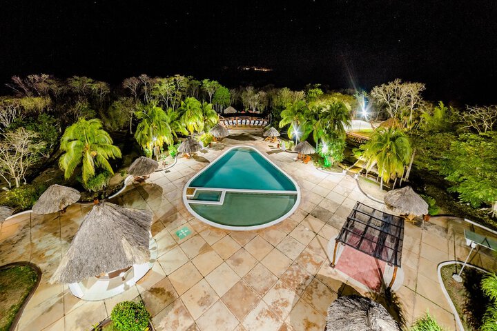 Pools & Facilities