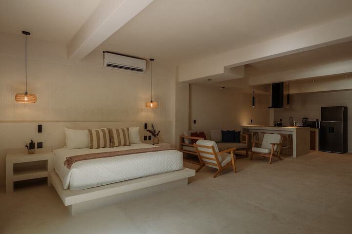 Room 28 of 67