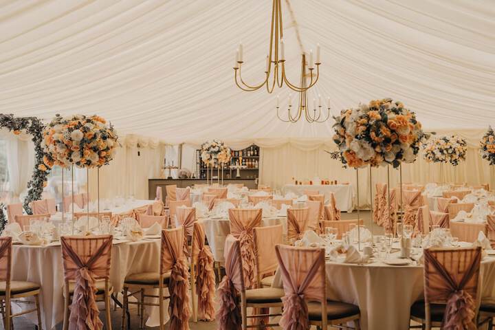 Banquet hall