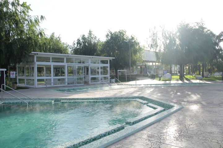 Pool 60 of 126
