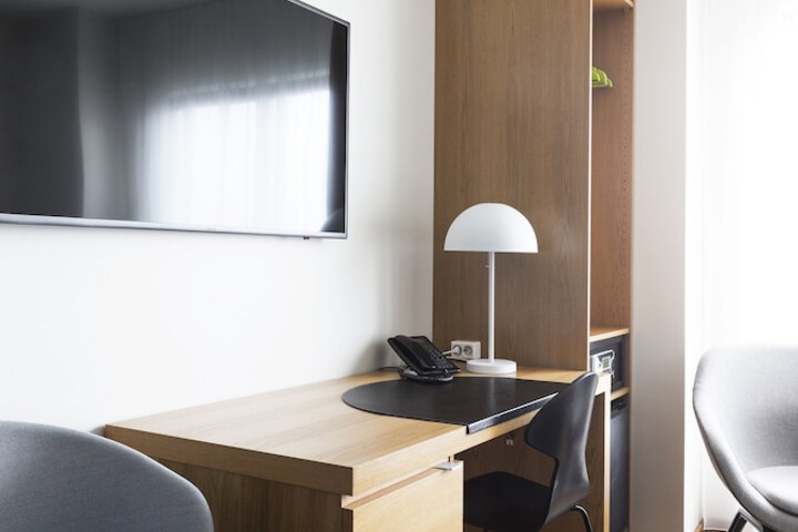 Room 25 of 54