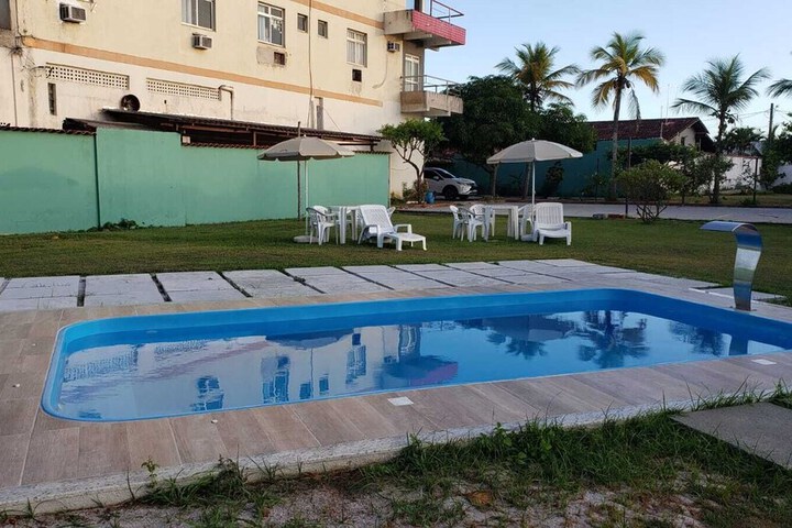 Pool 10 of 21