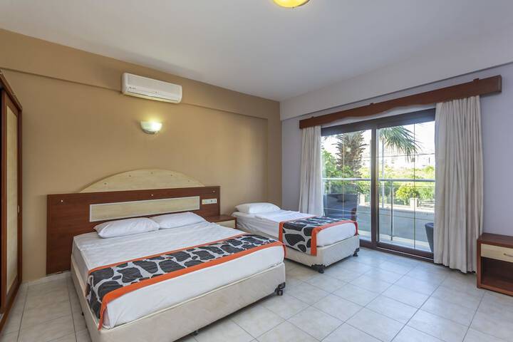 Room 5 of 38