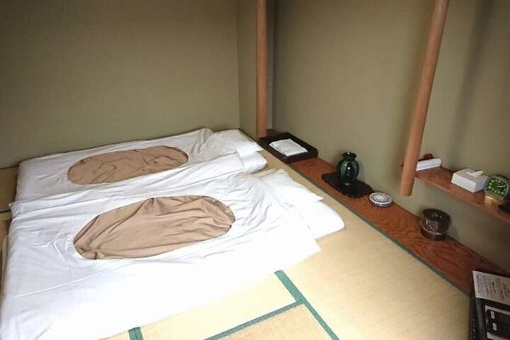 Room 49 of 116