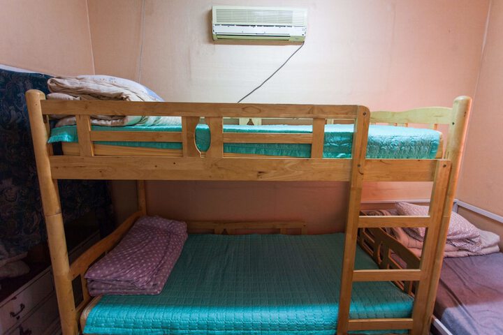 Room 10 of 28
