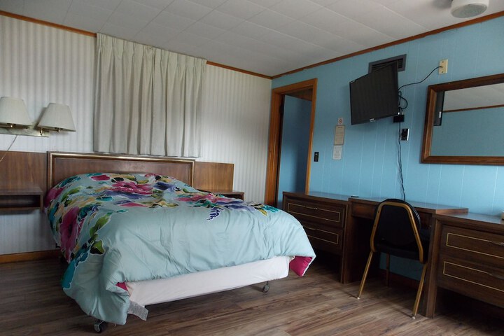 Room 15 of 49