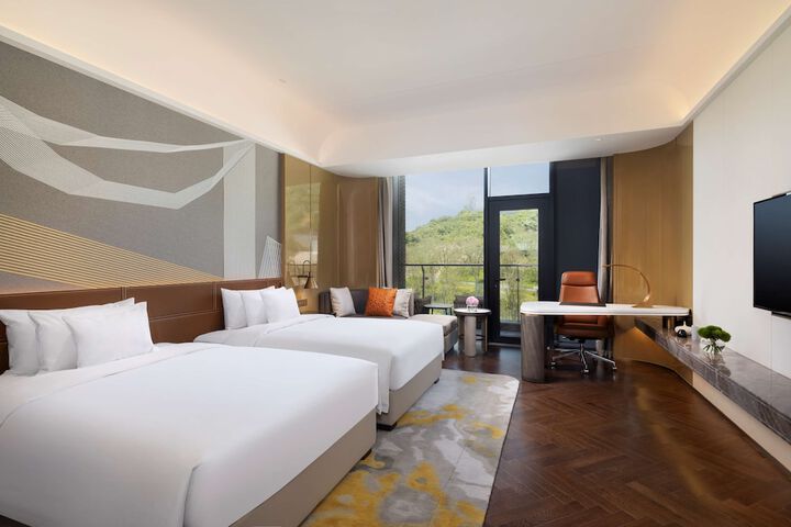 Room 3 of 35