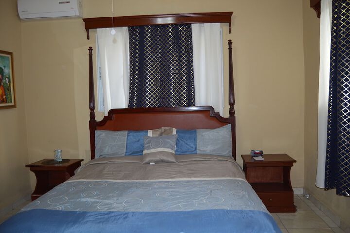 Room 4 of 50