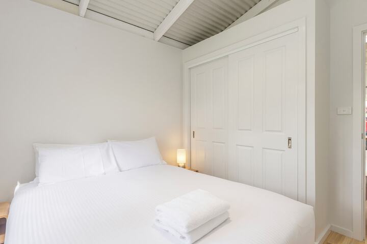 Room 16 of 146