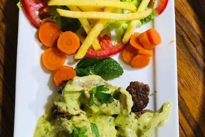 Dining 40 of 63