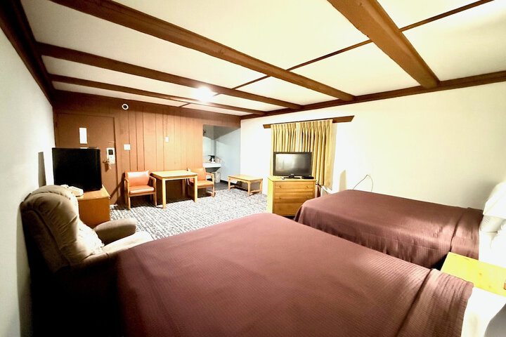Room 186 of 293