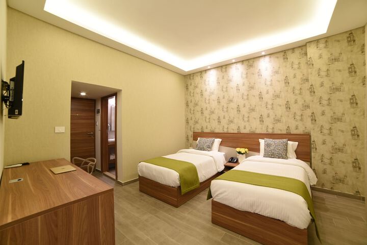 Room 8 of 26