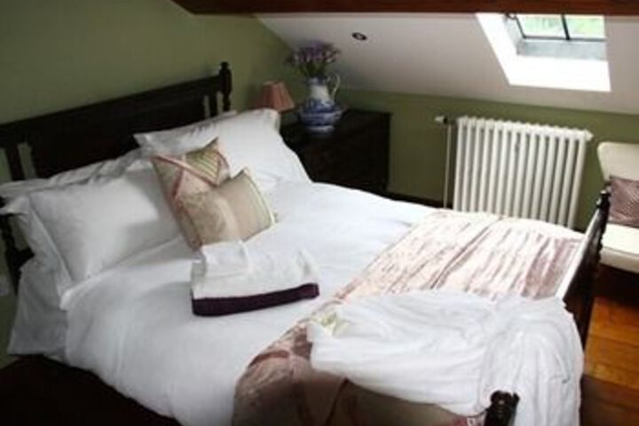 Room 5 of 14