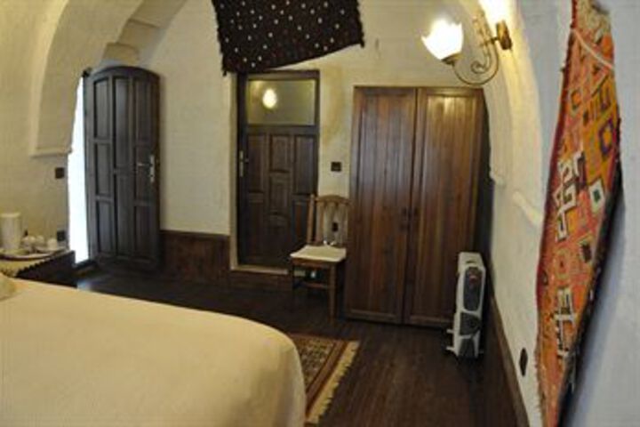 Room 10 of 21