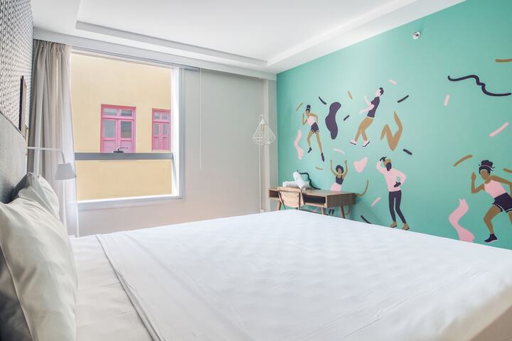 Room 7 of 30