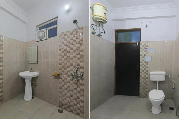 Room 7 of 12