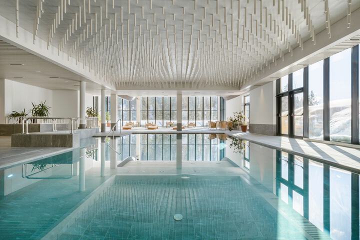 Pool 62 of 111