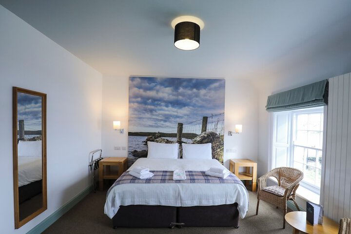 Room 12 of 50