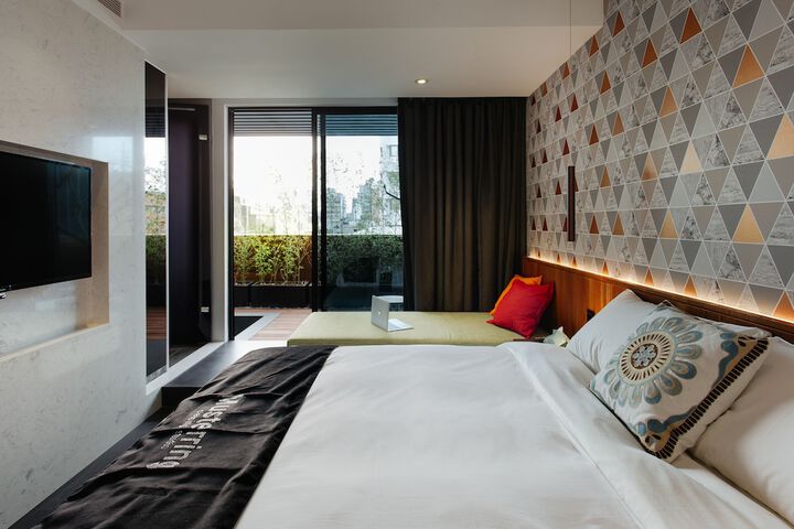 Room 12 of 68