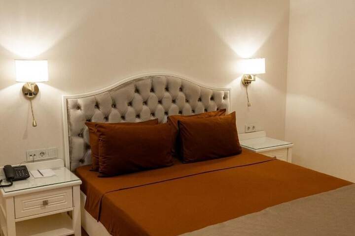 Room 6 of 30