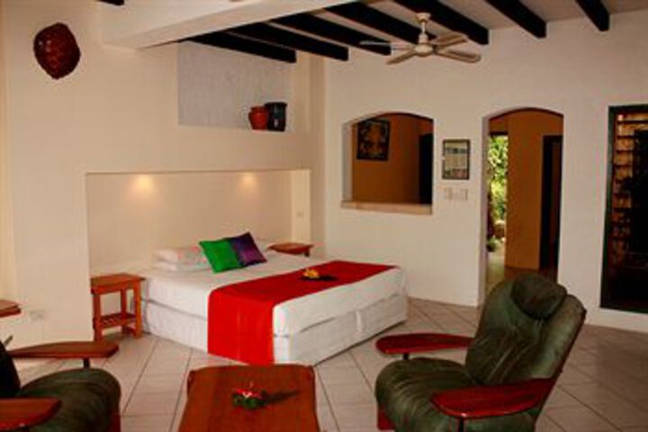 Room 8 of 16
